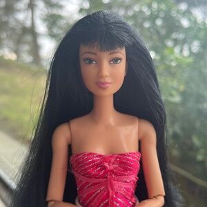 Barbie Doll 2002 Amazing Nails Lea